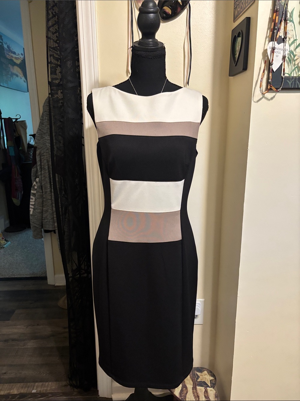 Maggy London Black, White & Taupe Sleeveless Colorblock Sheath Dress